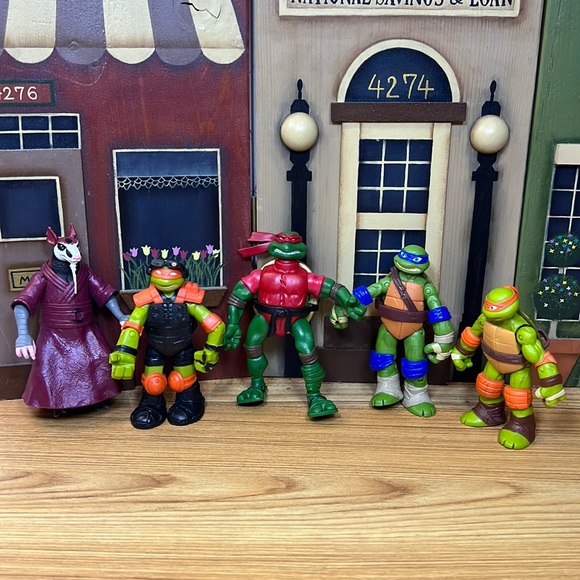 Lot of 5 Teenage Mutant Ninja Turtles Action Figures - Picture 2 of 7